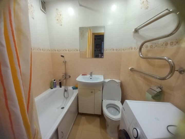 🏡Сдается 1-комнатная квартира на долгосрочную аренду 📍Месторасположение: Жовтневый р-н кв. Солнечный В квартире есть все необходимое для комфортного проживания , рассмотрим студентов , семейную пару без домашних животных. 💸:28т.+залоговая сумма(50%)+коммунальные платежи +79595753638 Елизавета ан...
