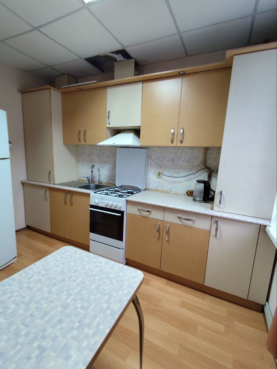 ‼Продам 3-комн. квартиру на кв. Героев Сталинграда. 5/9 эт., 74/40/9м². АВТОНОМНОЕ отоп-е! Утеплена снаружи, очень теплая и сухая. Квартира с ремонтом, в хорошем состоянии. Балкон и лоджия застеклены и обшиты пластиком. С/у раздельный. Остаётся мебель в 2-х спальнях, коридоре и на кухне, также холодильник, 2-...